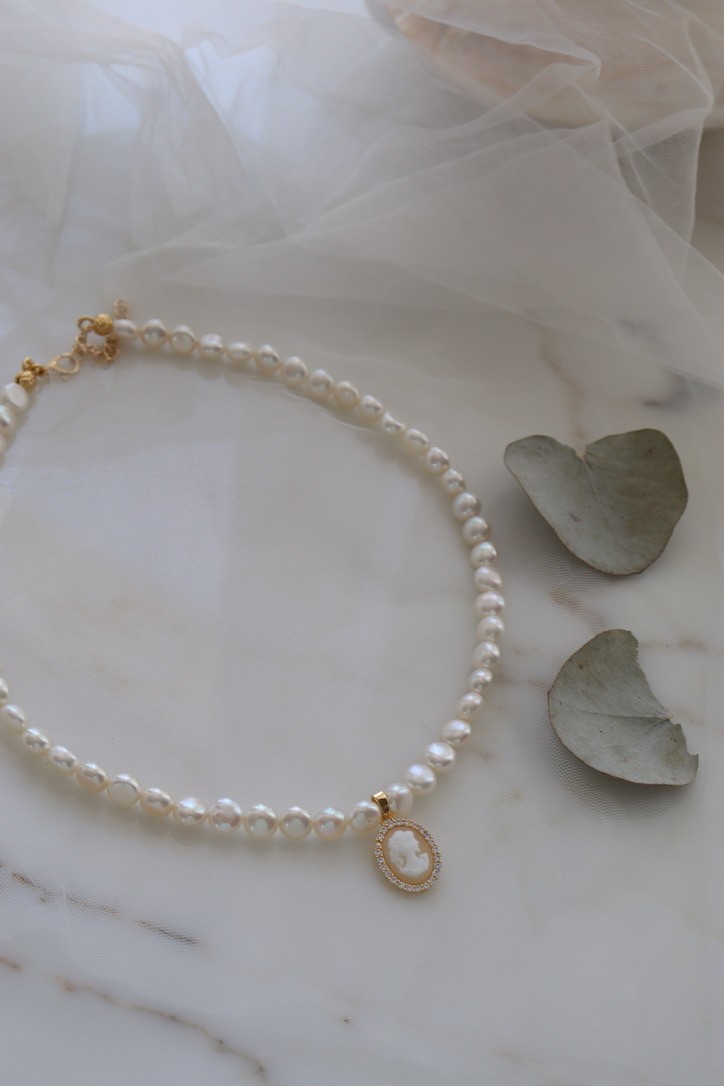 MADAME DIANA REAL PEARL BRIDE NECKLACE