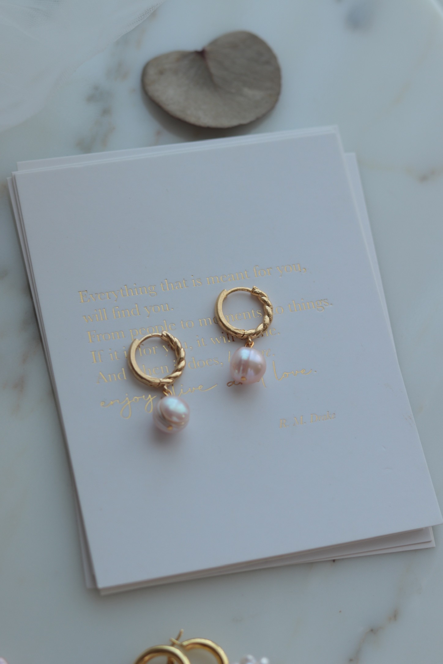 PINK VICTORIA REAL PEARL EARRINGS