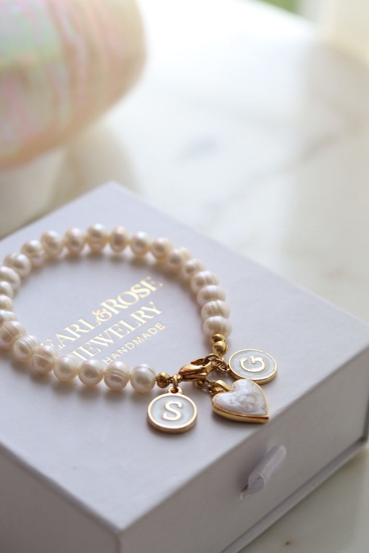 ALFABET JULİA GERÇEK İNCİ BİLEKLİK