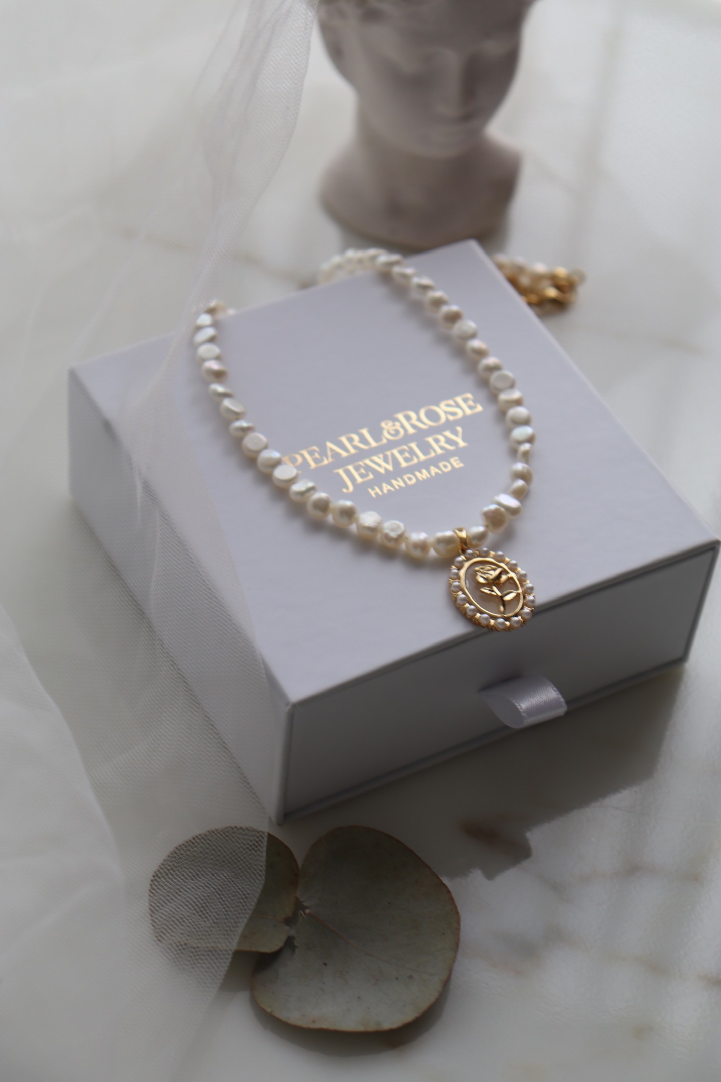 PEARL ROSE VIENNA REAL PEARL NECKLACE