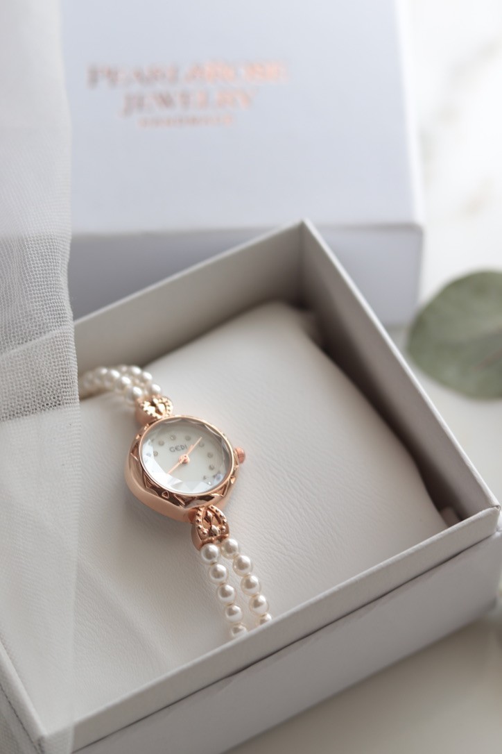 VINTAGE REAL PEARL ROSE WATCH