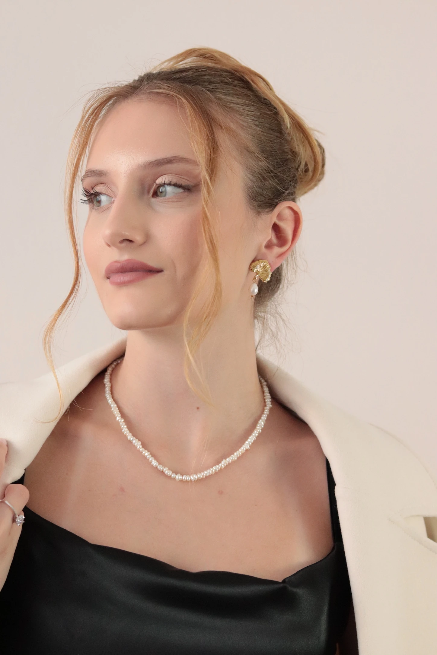 MADEMOİSELLE İNCİ KÜPE