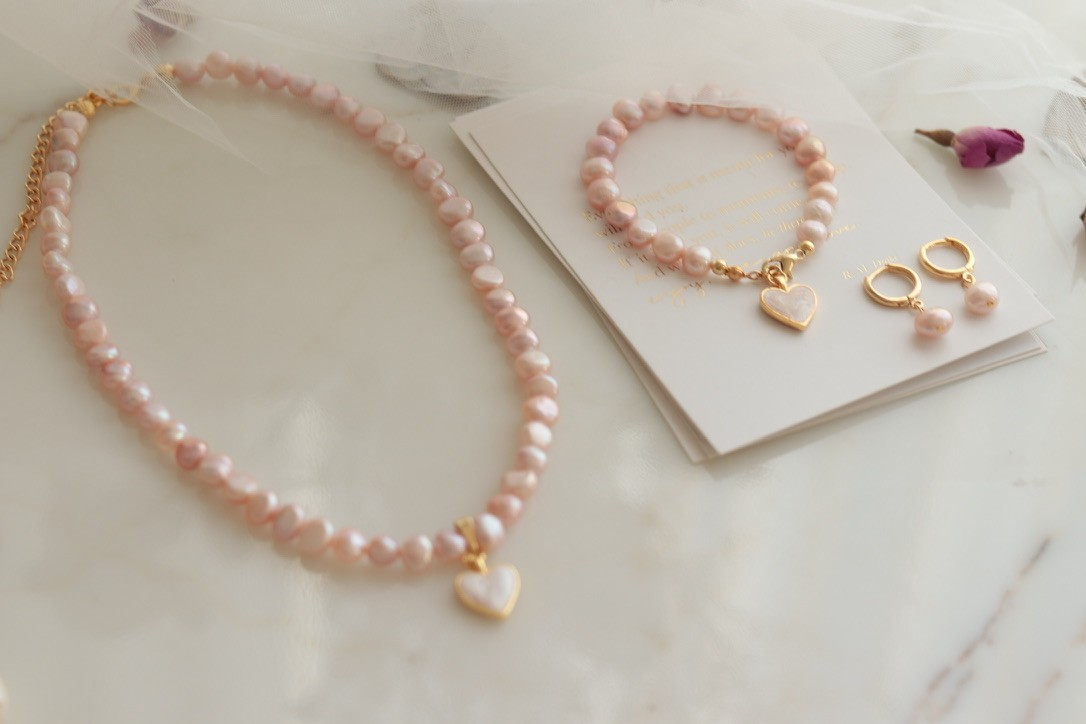 SALMON DIANA REAL PEARL NECKLACE