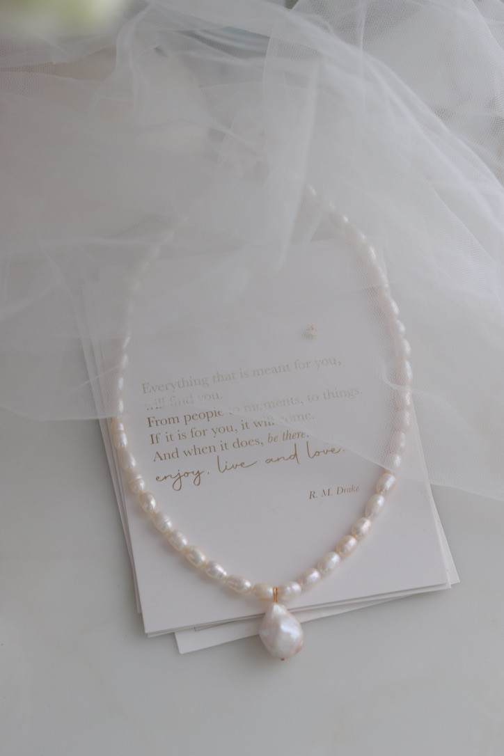 NAIF BAROQUE REAL PEARL NECKLACE