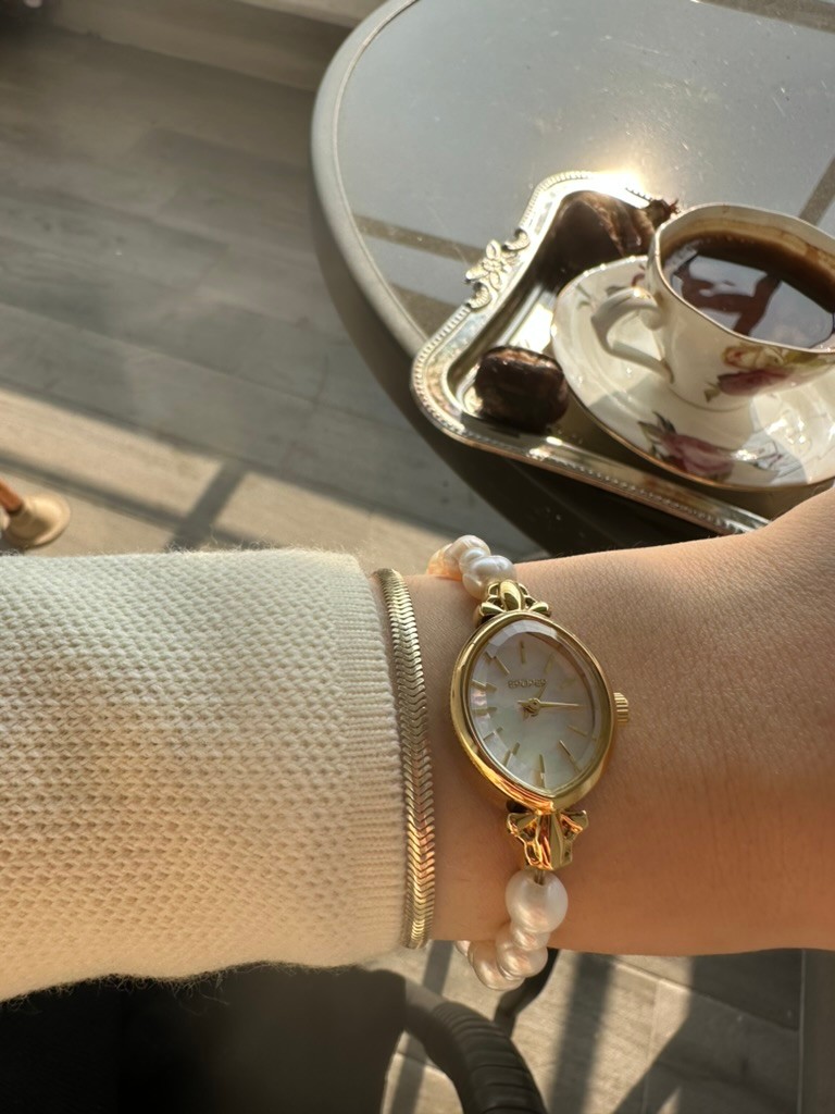 VINTAGE NO.2 REAL PEARL WATCH