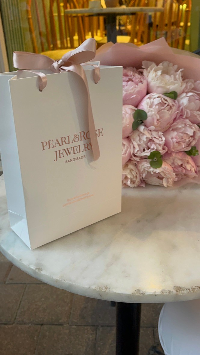 PEARL & ROSE GIFT BOX