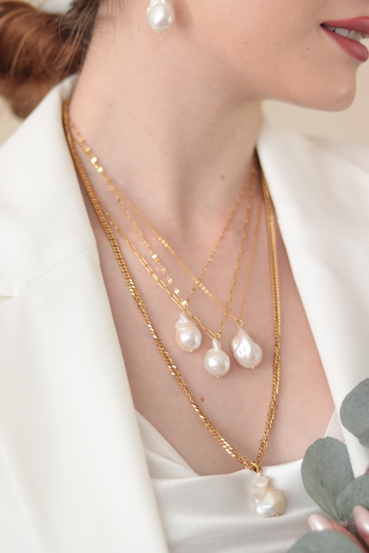 ANNA REAL PEARL NECKLACE