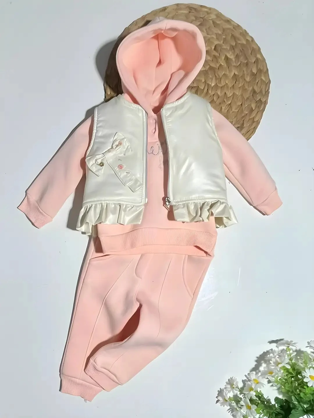 FİYONK DETAYLI ŞİŞME YELEKLİ 3 LÜ BEBE TAKIM