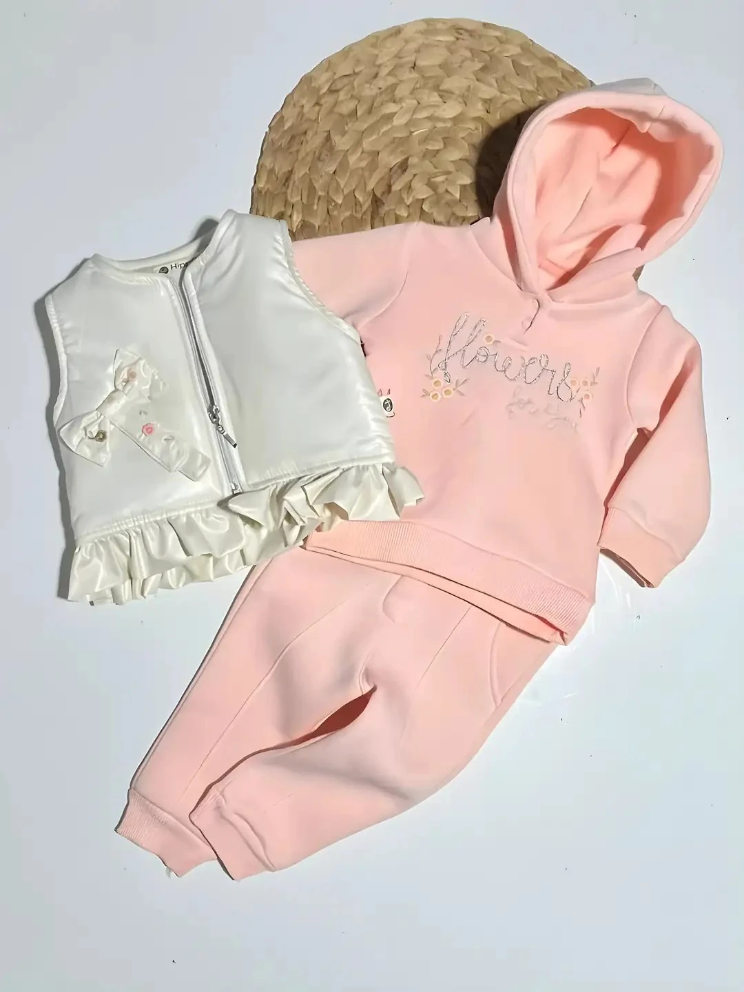 FİYONK DETAYLI ŞİŞME YELEKLİ 3 LÜ BEBE TAKIM