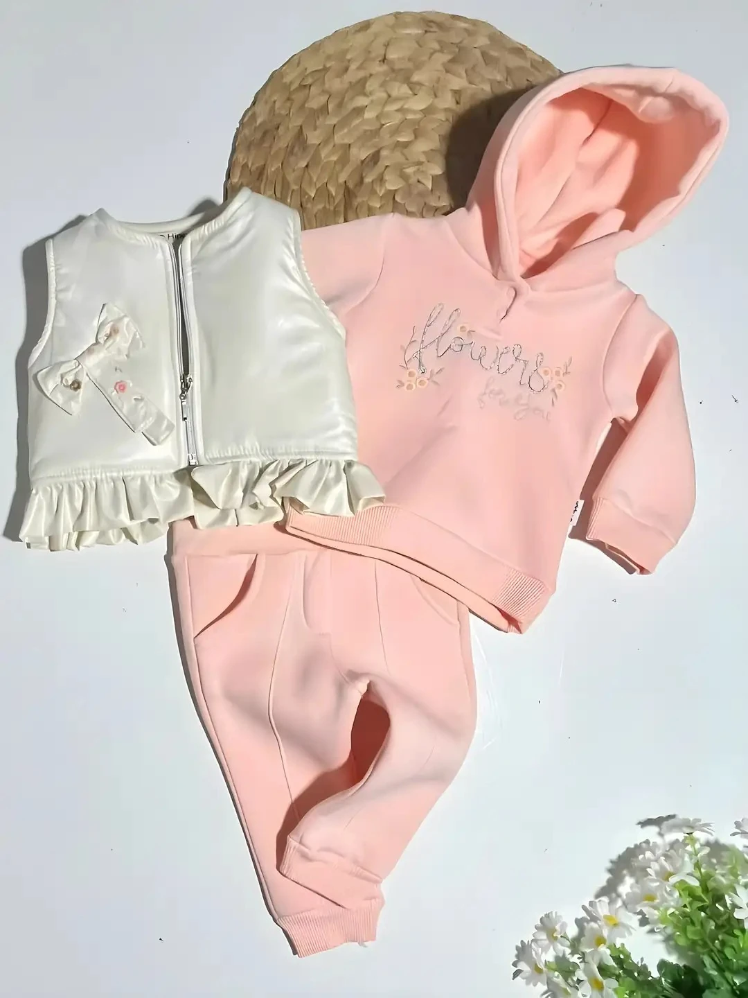 FİYONK DETAYLI ŞİŞME YELEKLİ 3 LÜ BEBE TAKIM