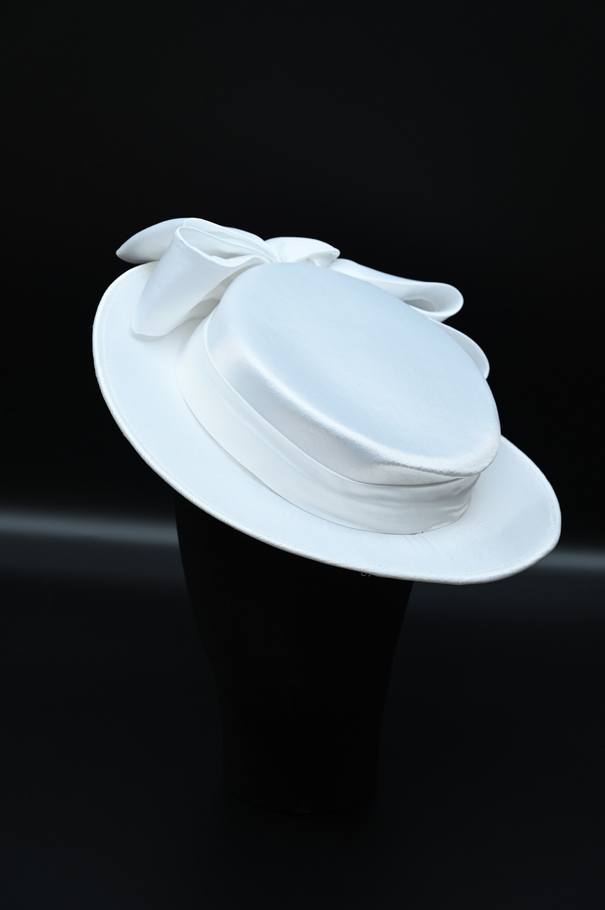 Beyaz Gelin Şapkası Fiyonk Modelli Kep