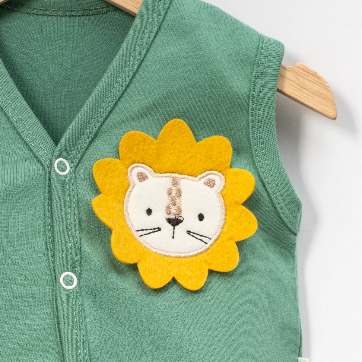 Erkek Bebek Aslan Yeleli Yelek 6-9-12-18-24 Ay