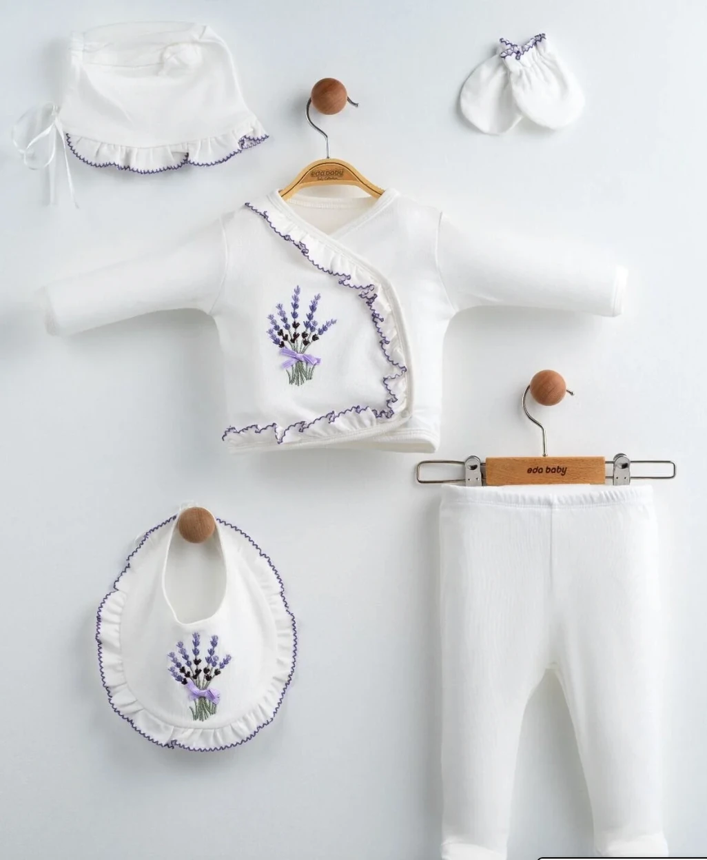 Lavanta İşlemeli Kız Bebek 5'li Hastane Çıkış Seti 0-3 Ay