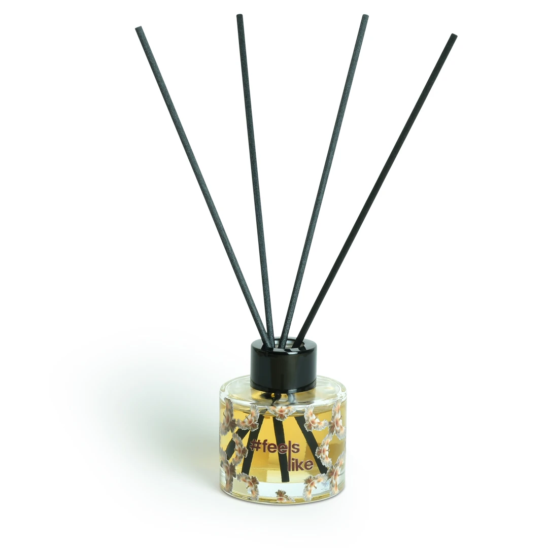 #feelslike a Charm | Sandal Ağacı ve Madagaskar Vanilyalı  Oda Kokusu - 50 ML