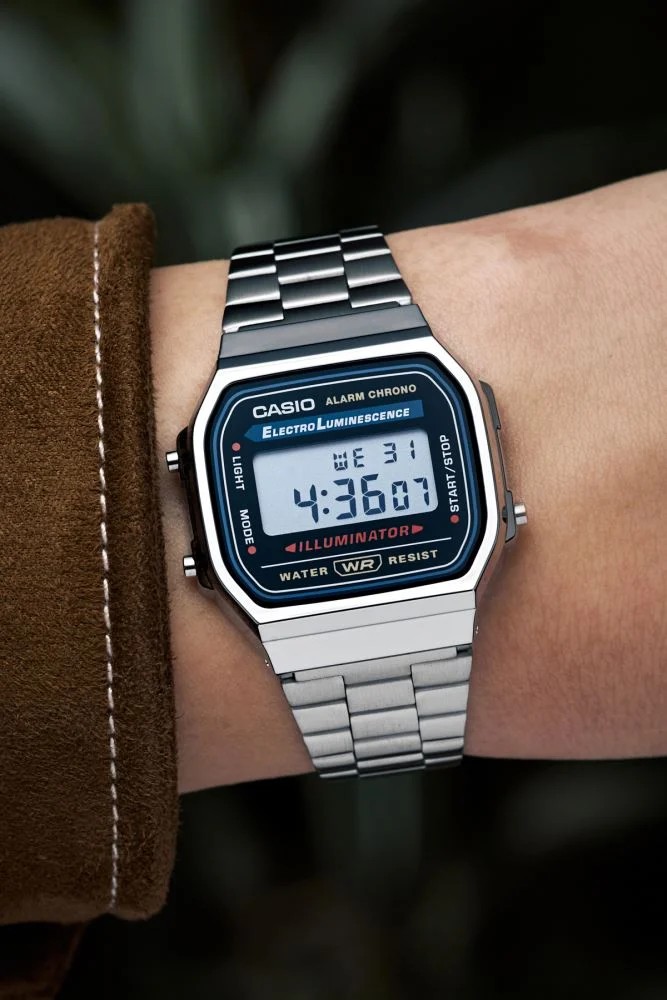 CASIO A168WA-1WDF  RETRO DİGİTAL KOL SAATİ