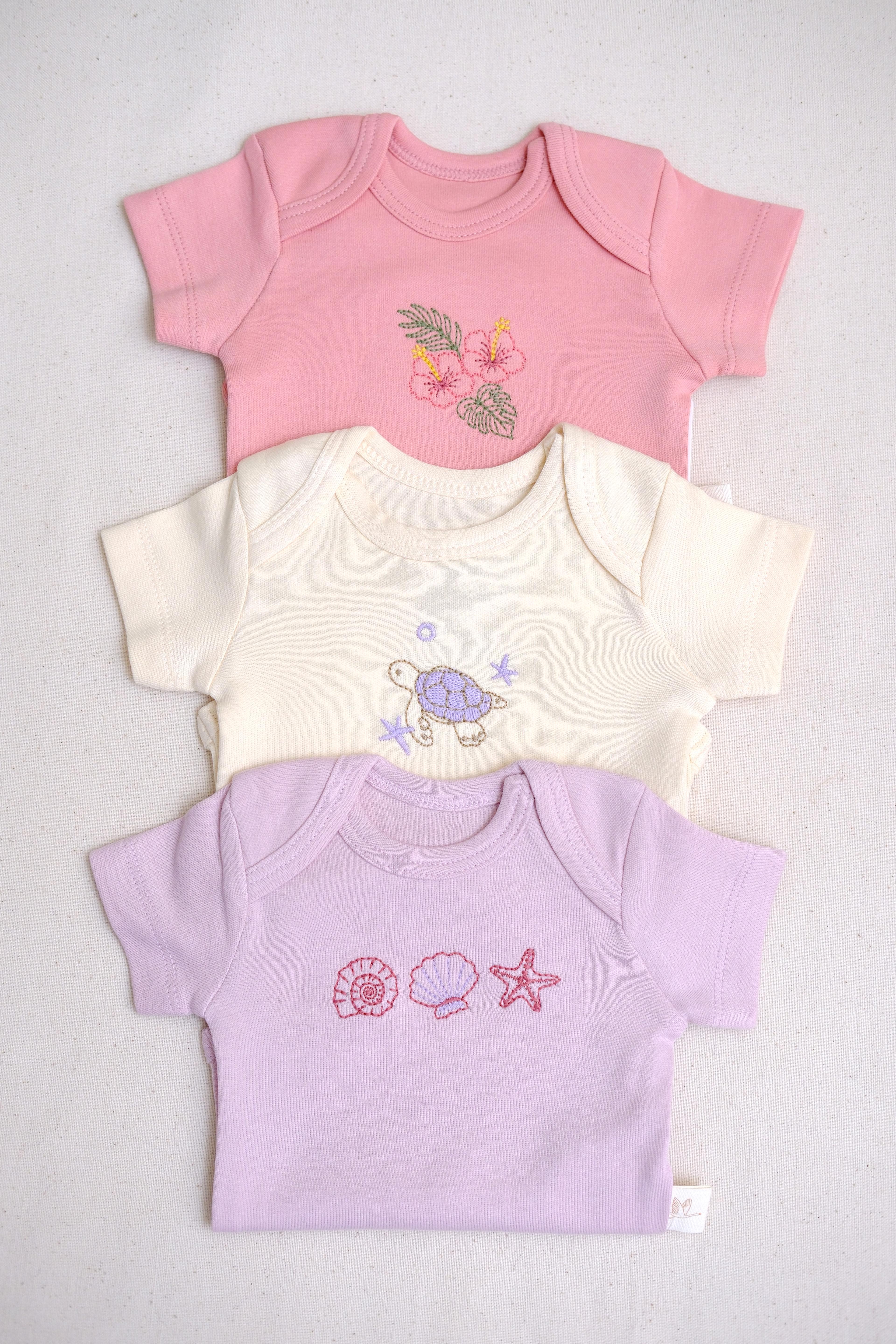 Nakışlı Kız Bebek Kısa Kollu Çıtçıtlı Body 3'lü