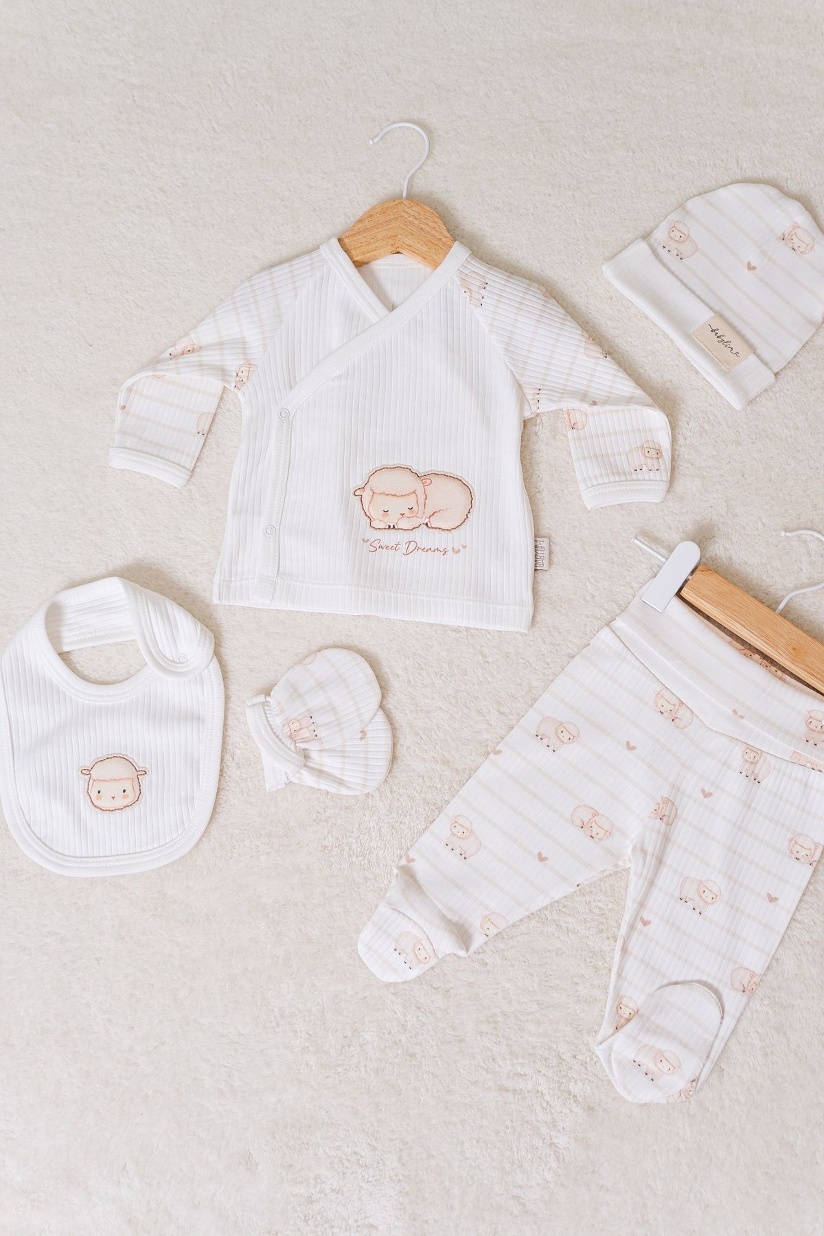 Kalpli Kuzucuklar Hastane Çıkışı %100 Pamuk Unisex Bebek 0-3 AY Yenidoğan Seti