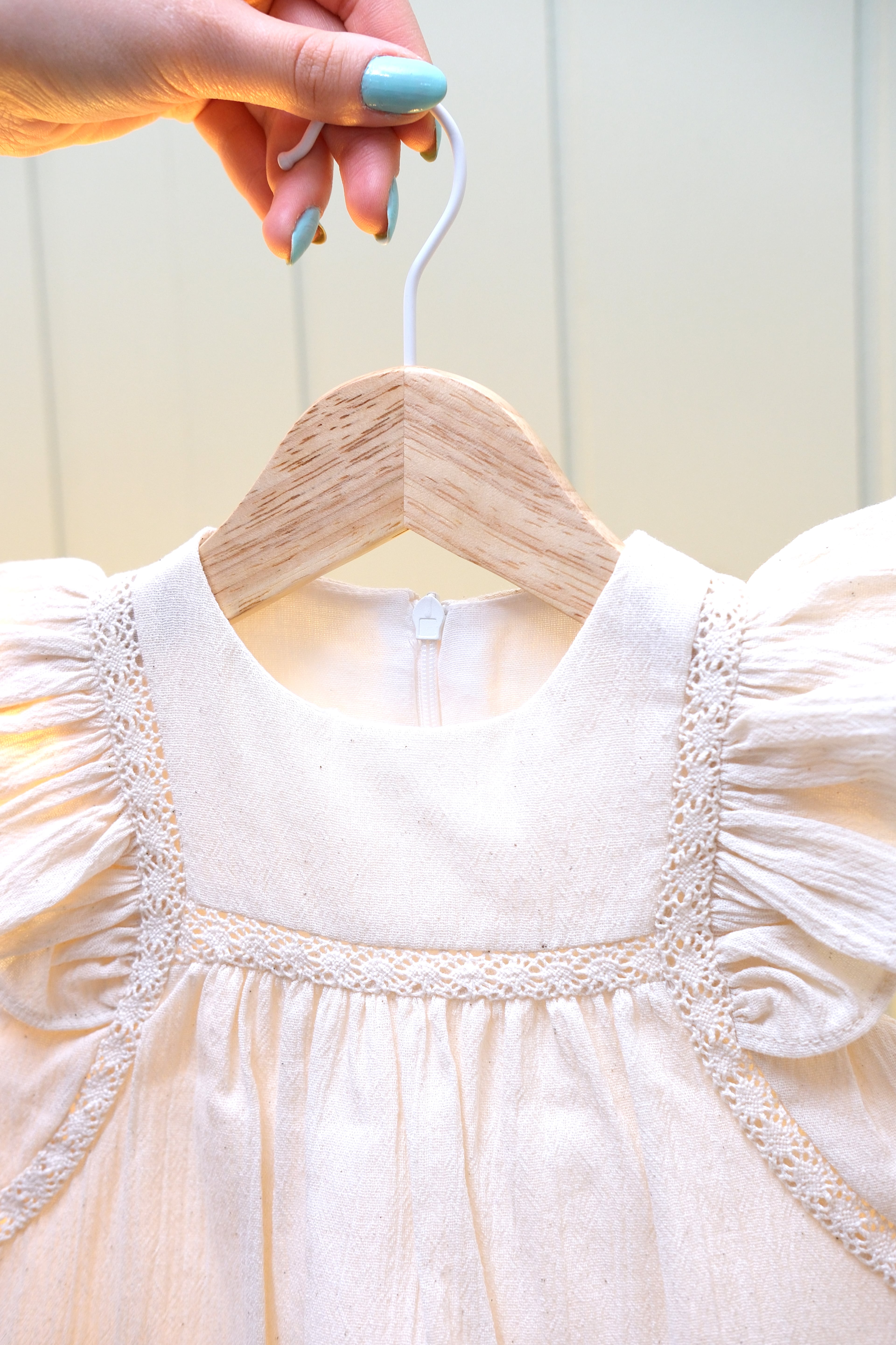 Babylim Zarif Dantel Detaylı Elbise