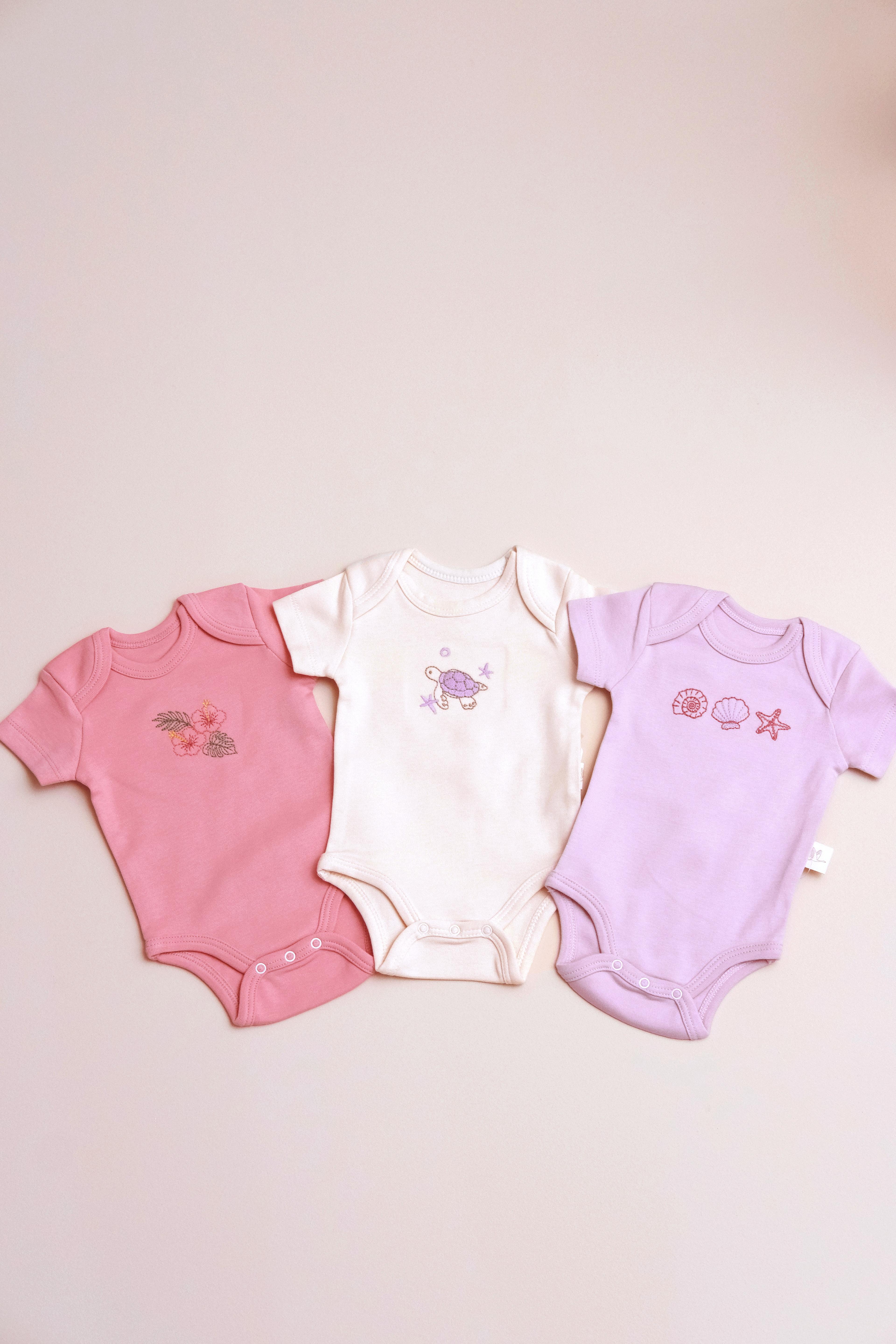 Nakışlı Kız Bebek Kısa Kollu Çıtçıtlı Body 3'lü