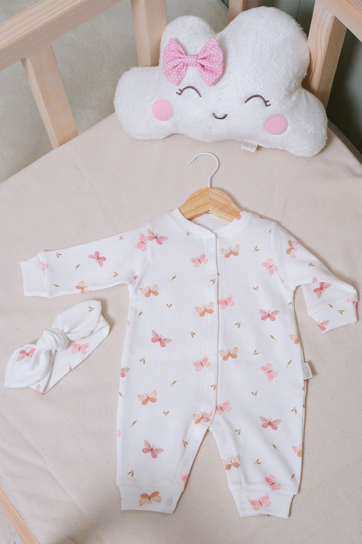 Kız Bebek Kelebek Baskılı Bandanalı Tulum Seti %100 Pamuk