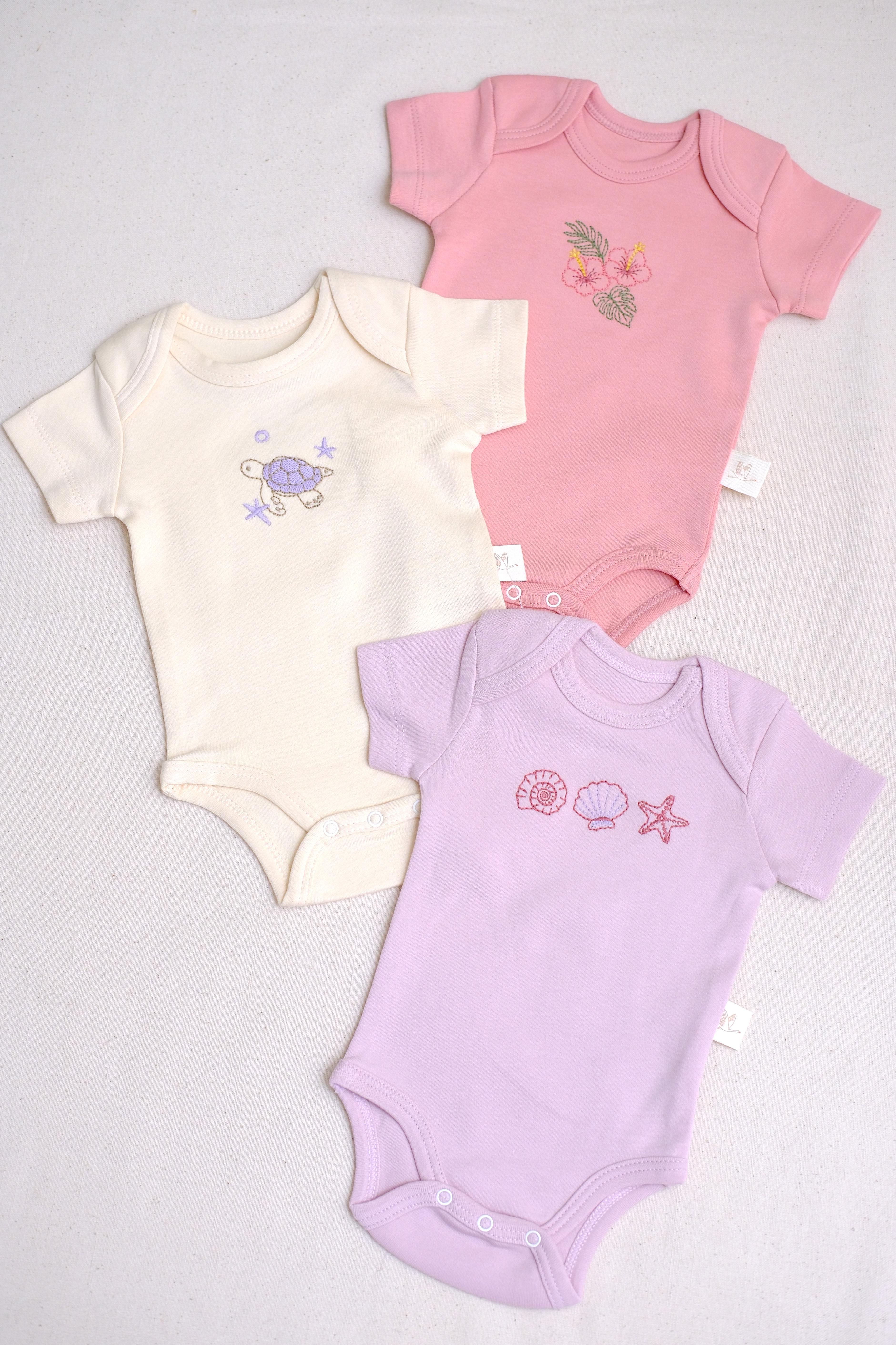 Nakışlı Kız Bebek Kısa Kollu Çıtçıtlı Body 3'lü