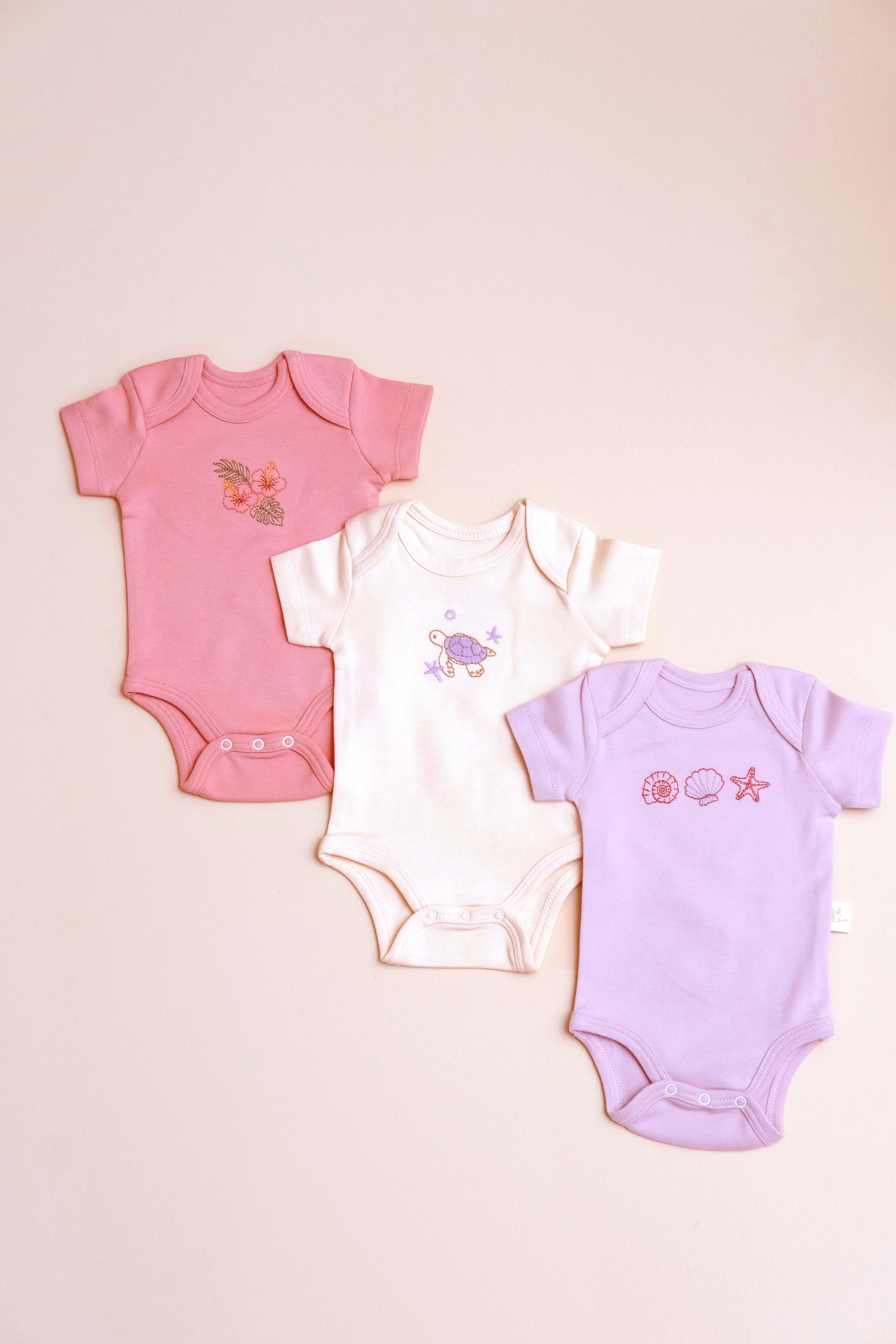 Nakışlı Kız Bebek Kısa Kollu Çıtçıtlı Body 3'lü