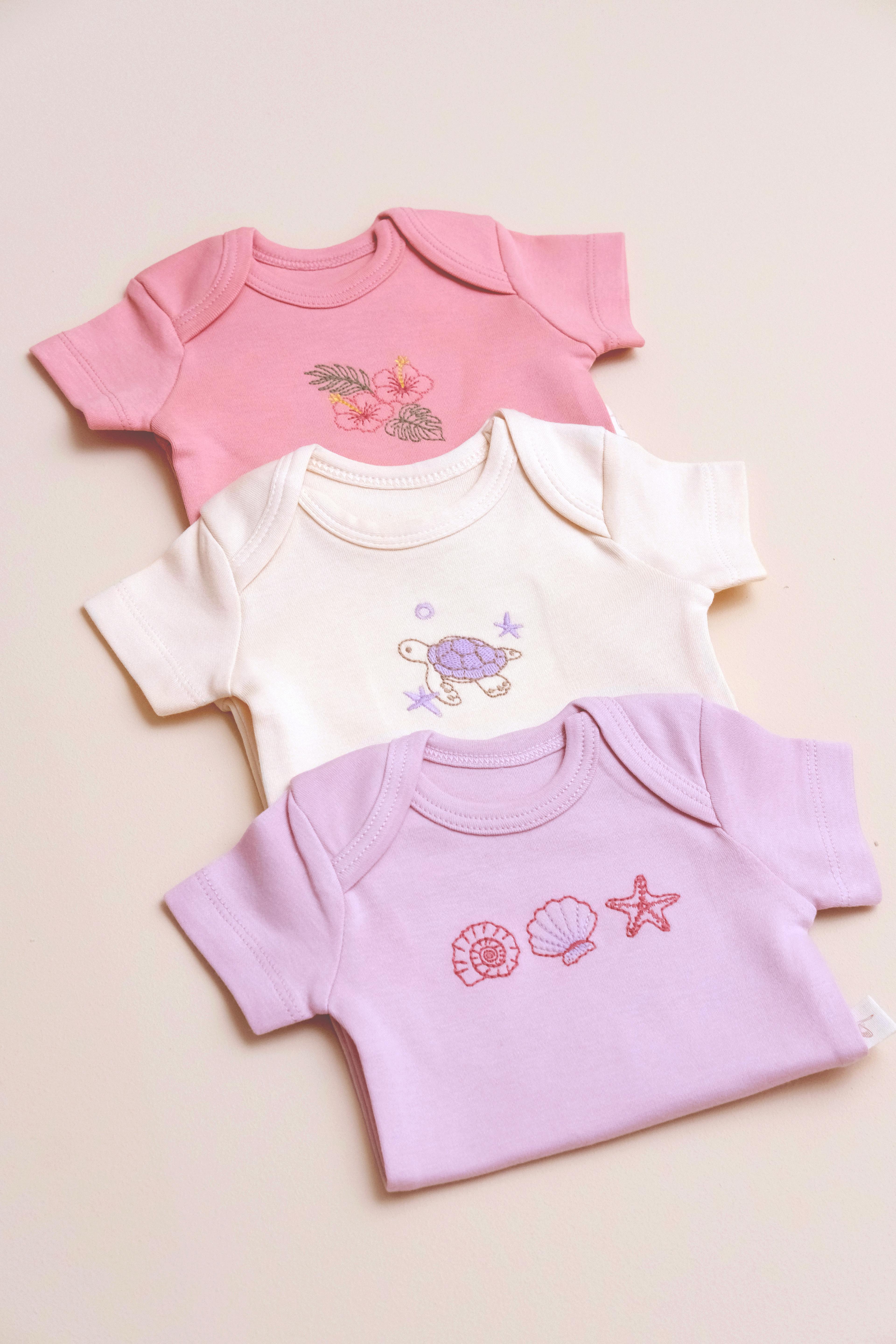 Nakışlı Kız Bebek Kısa Kollu Çıtçıtlı Body 3'lü