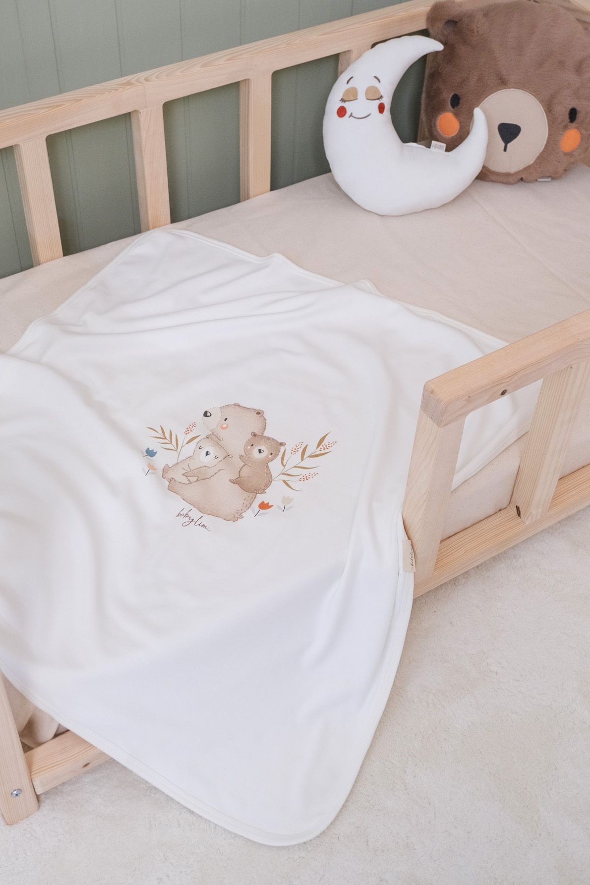 Yavru Ayı Baskılı %100 Pamuklu Bebek Battaniyesi 85x90 cm UNISEX
