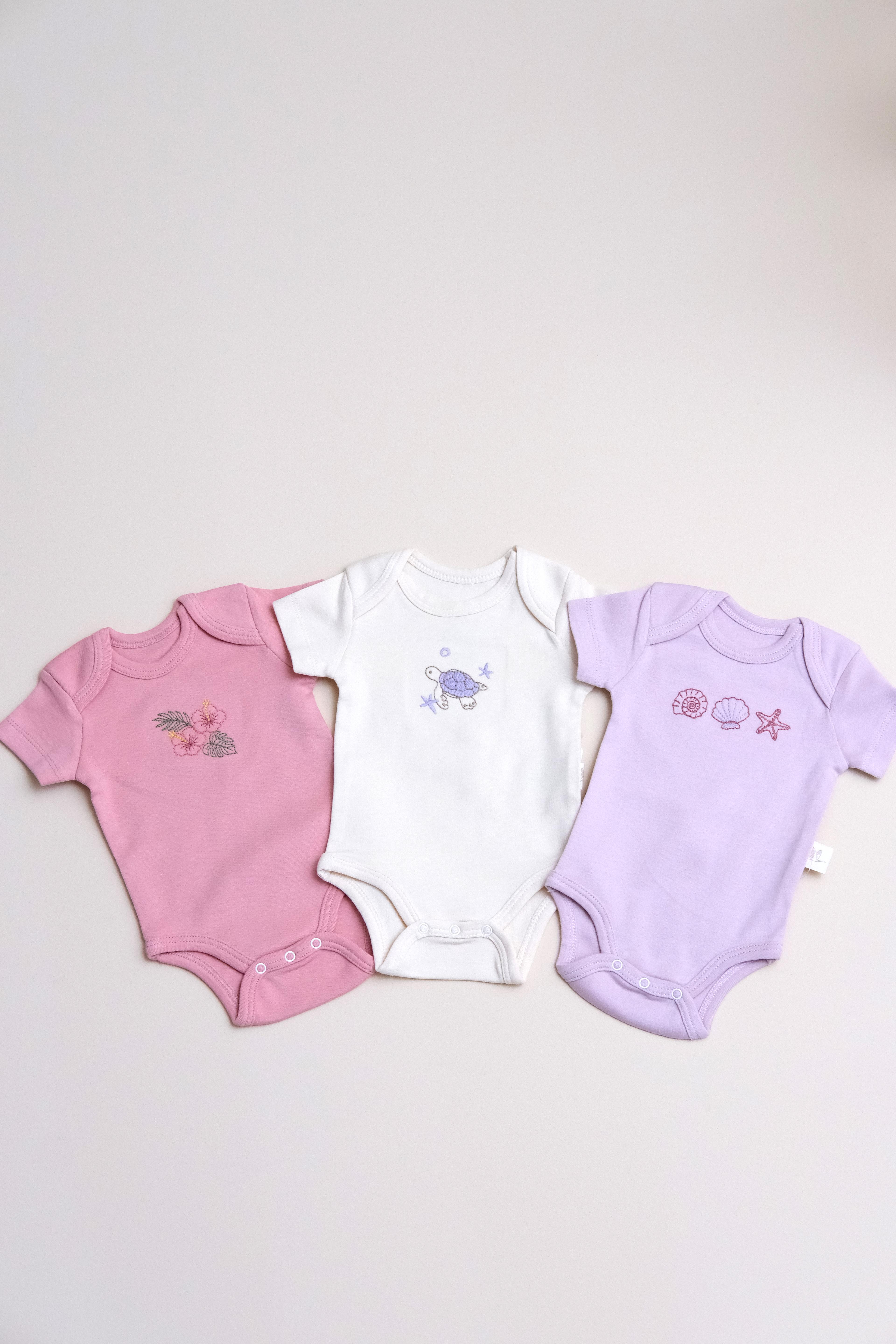 Nakışlı Kız Bebek Kısa Kollu Çıtçıtlı Body 3'lü