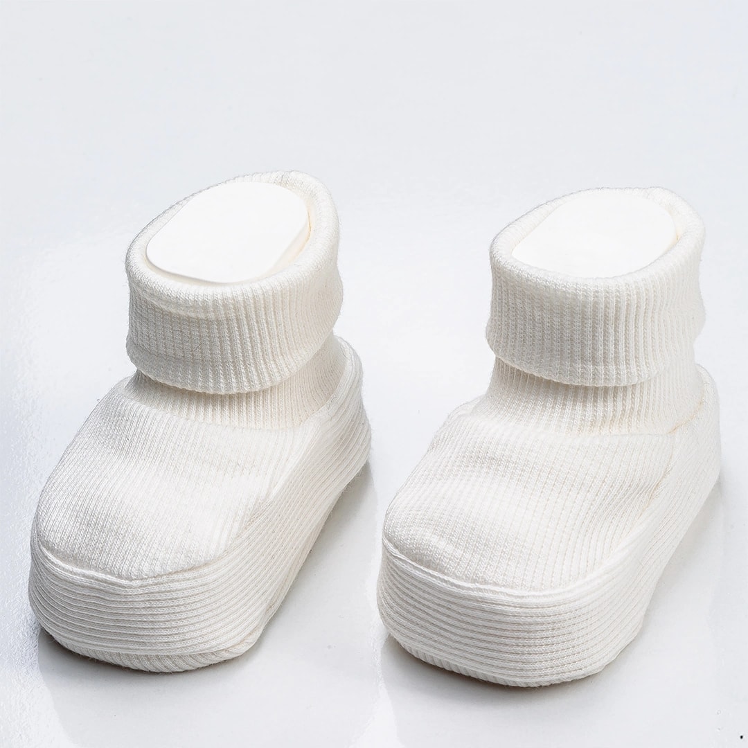 Minikut Bebek Patiği – Yumuşak ve Doğal Adımlar 🧦 - Beyaz