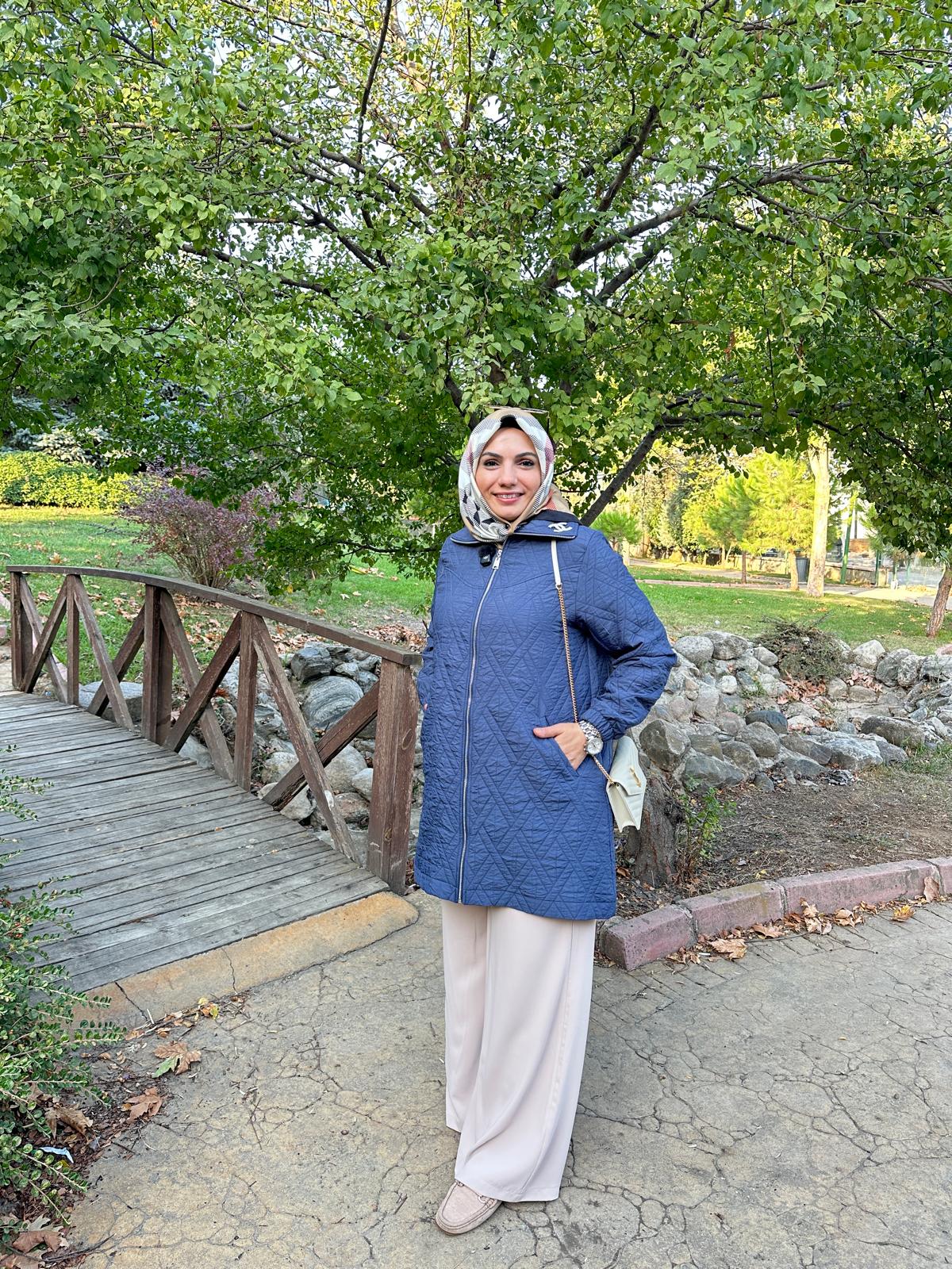 Broşlu Kapitone Kap