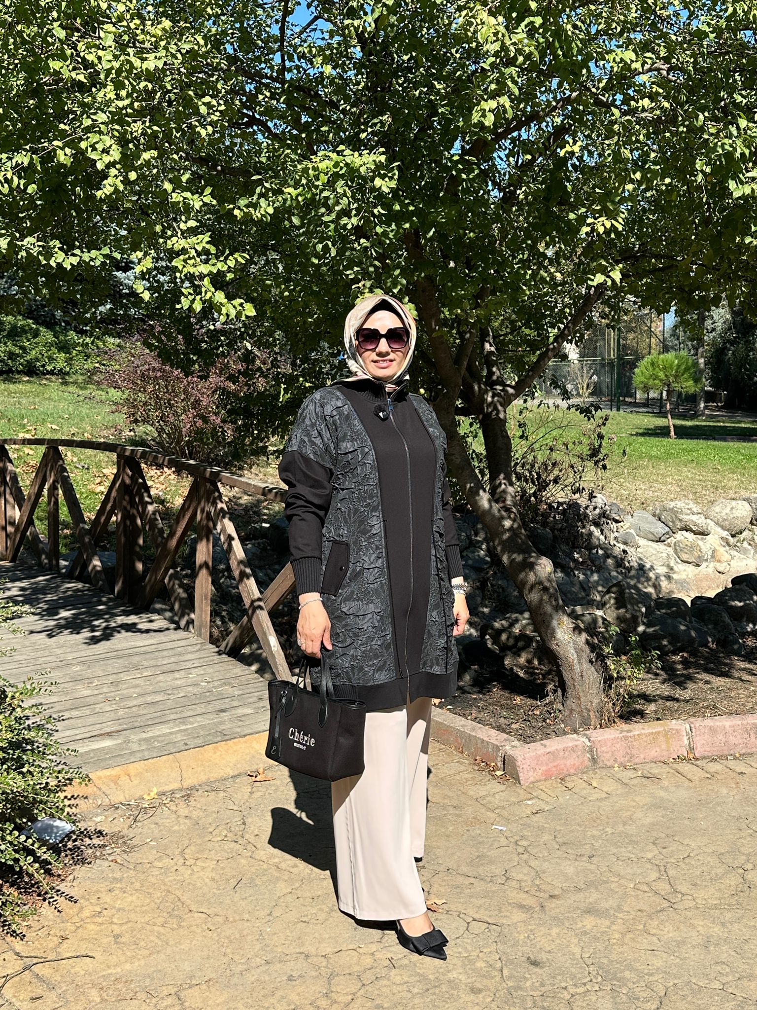 Gofre Bakır-Siyah Kap - Siyah