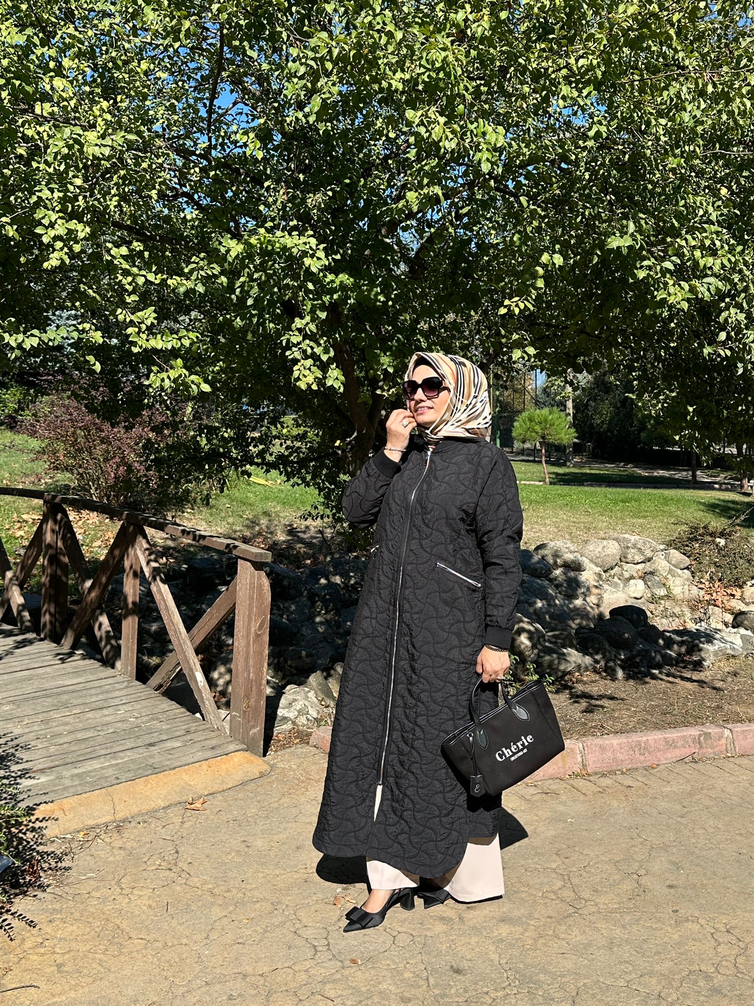 Kapitone Ferace - Siyah