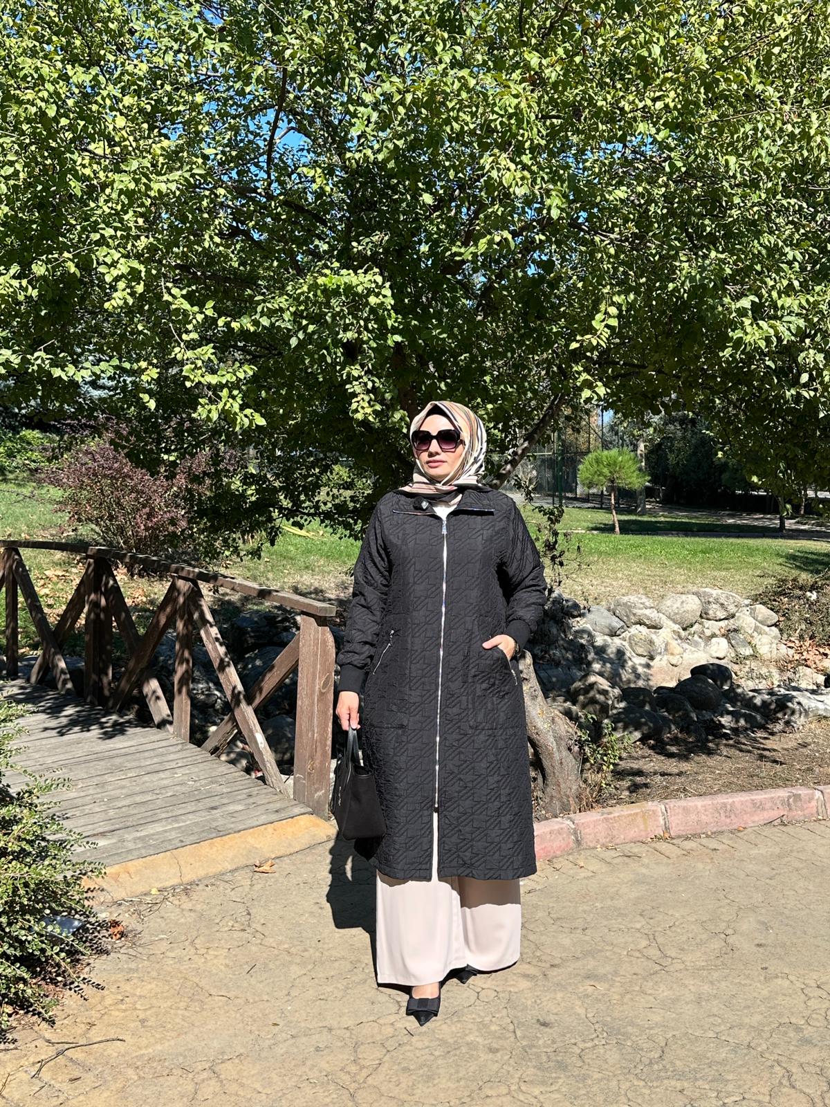 Fermuarlı Kapitone Kap - Siyah