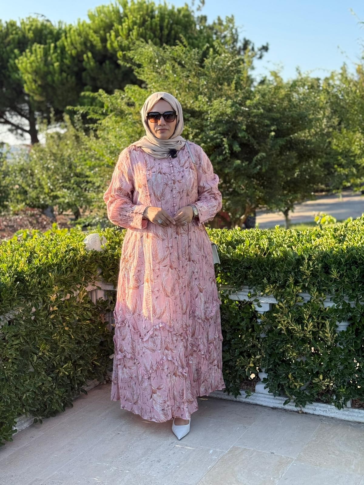 Çiçekli Elbise