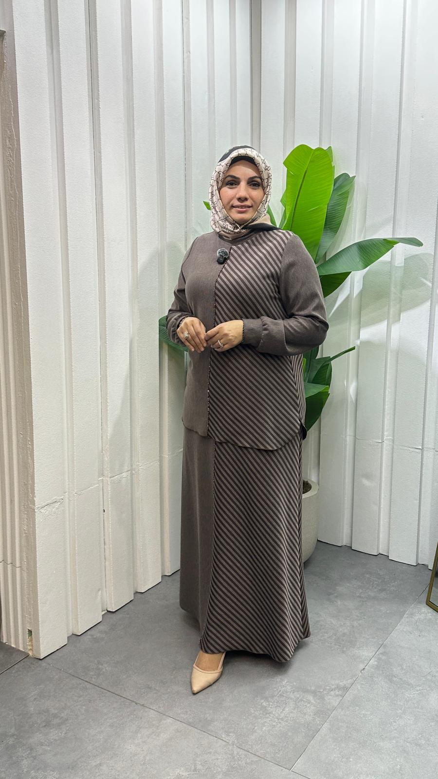 Çizgili Etekli Takım