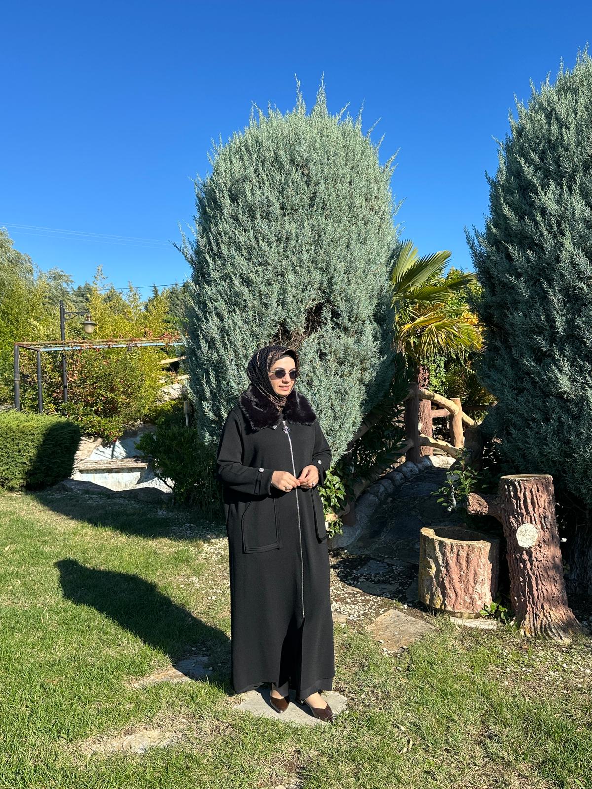 Valin Kürklü Kap - Siyah