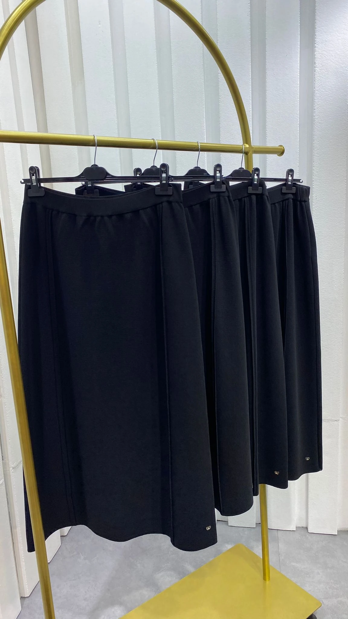 Valin Nervür Etek - Siyah