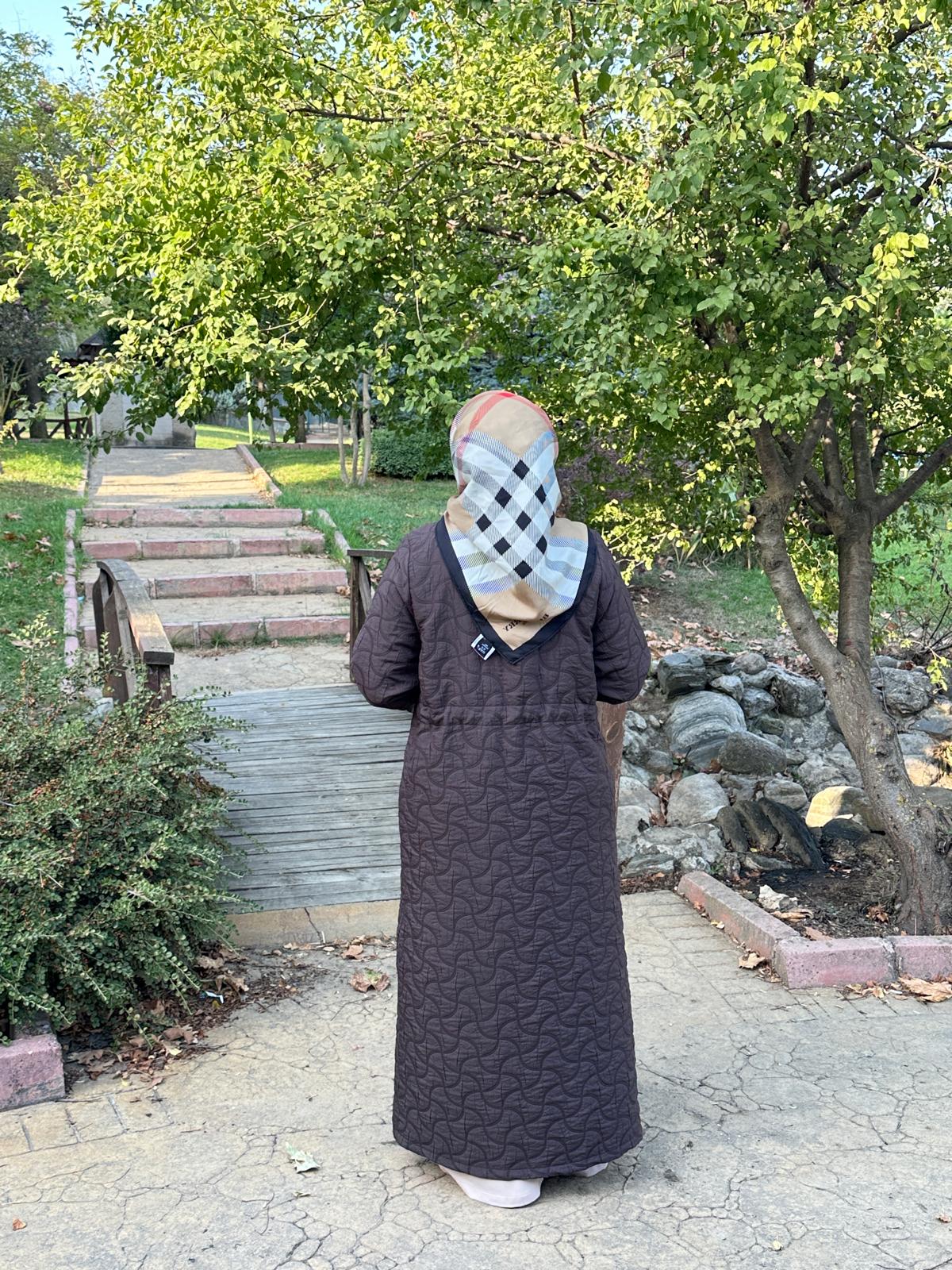 Çıtçıtlı Kapitone Ferace