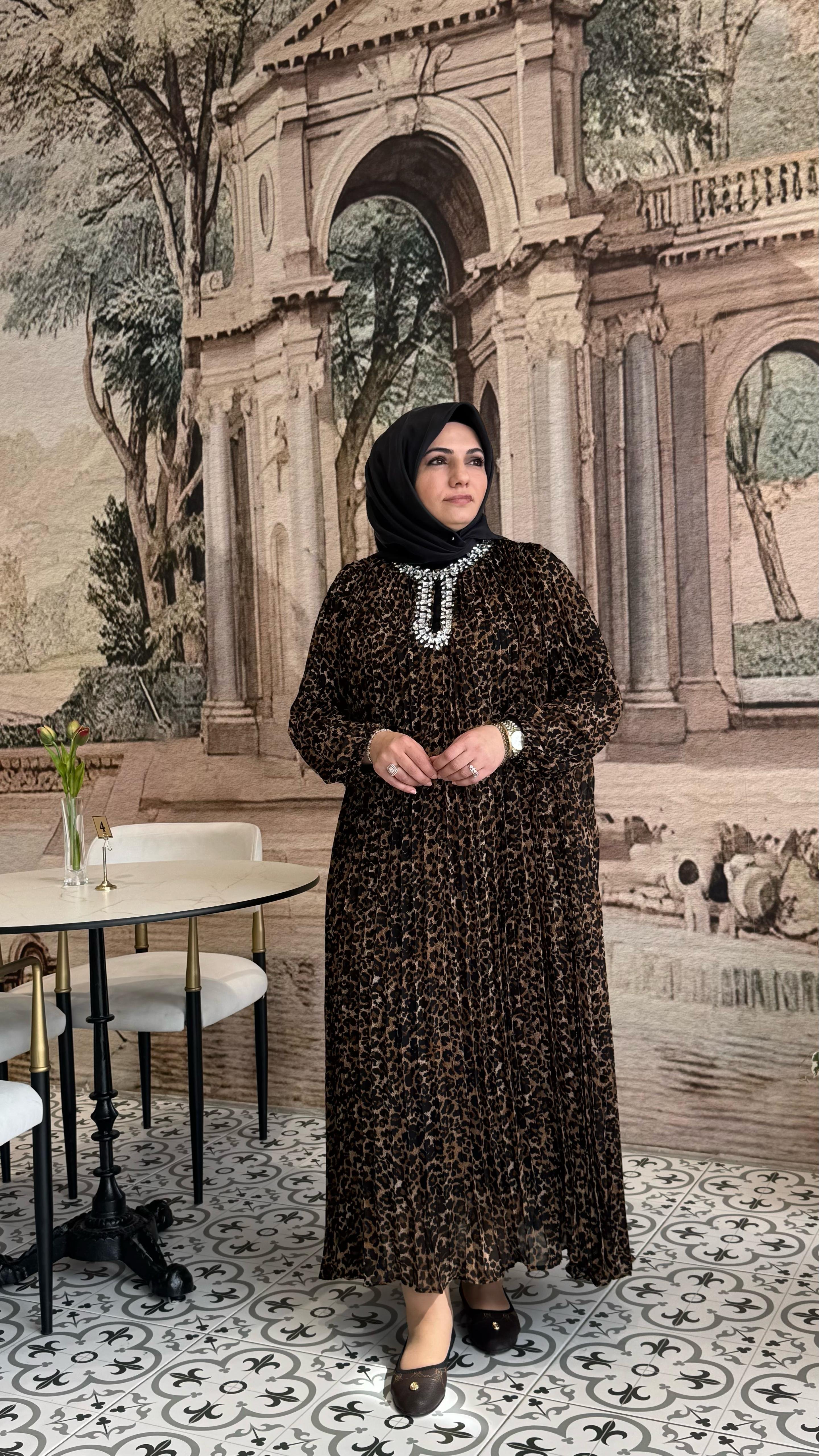 İthal Leopar Piliseli Elbise
