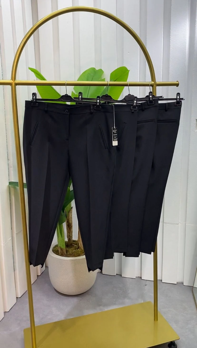 Paça Detaylı Pantolon