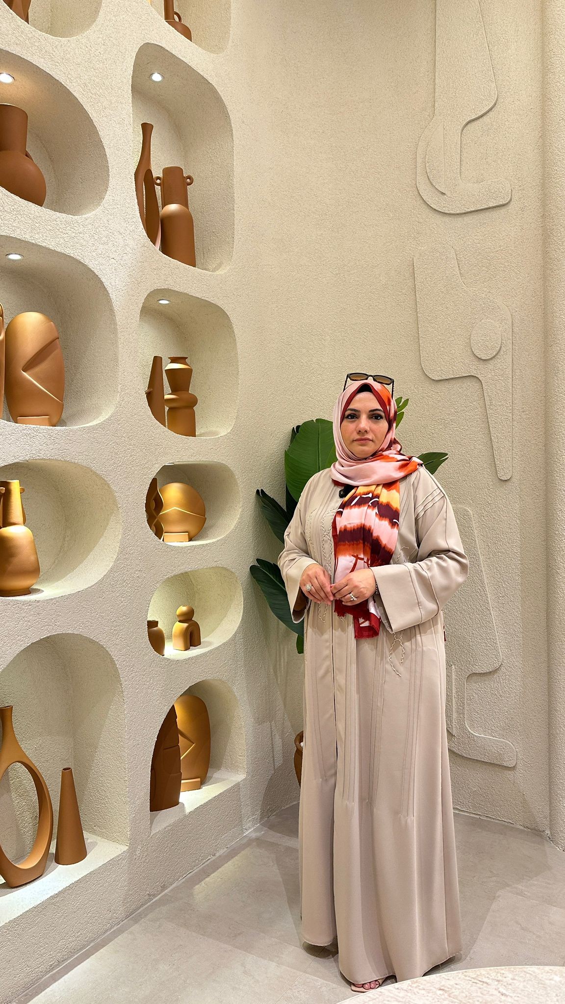 Bej İşlemeli Abaya