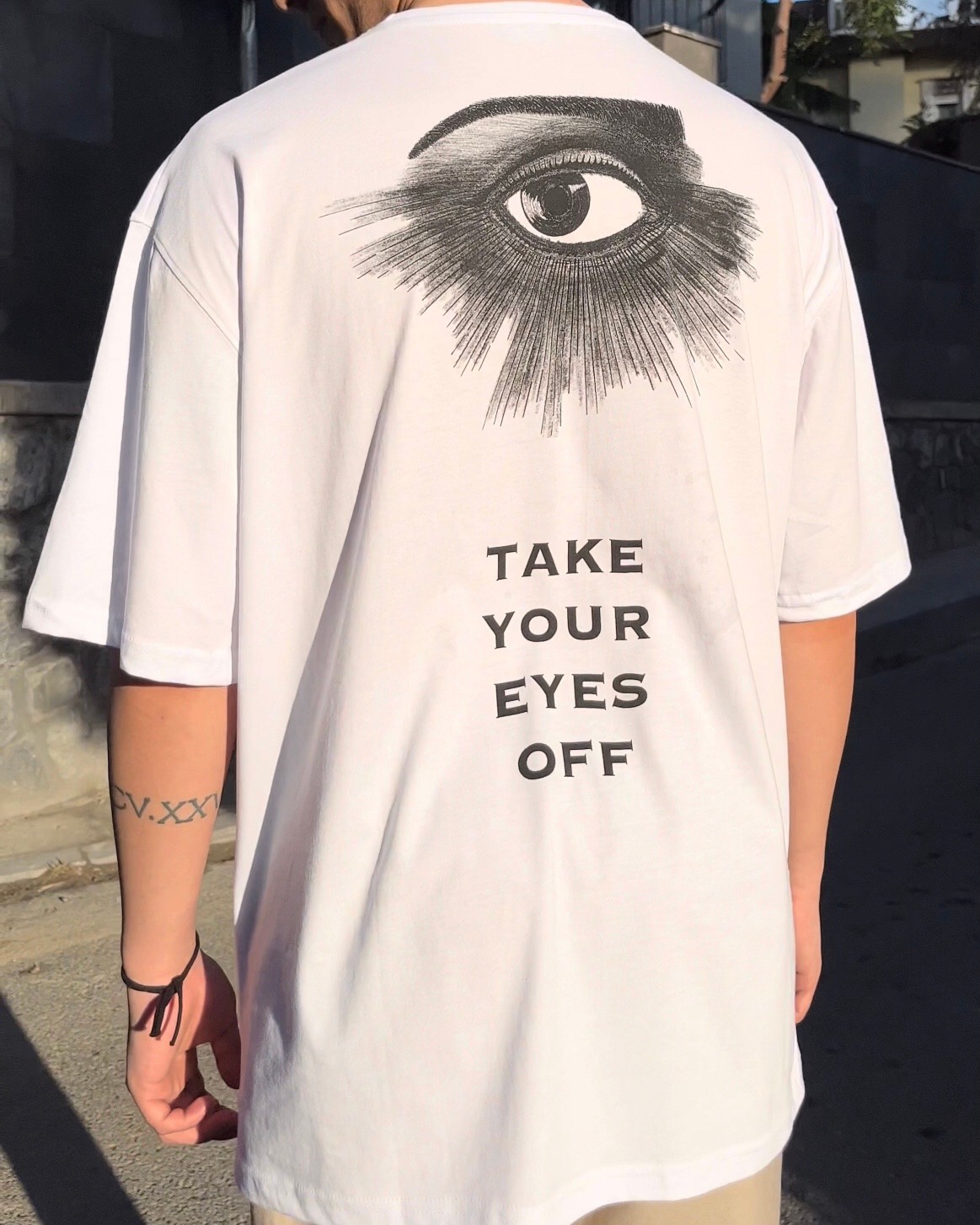 MAGIC EYE WHITE OVERSIZE T-SHIRT