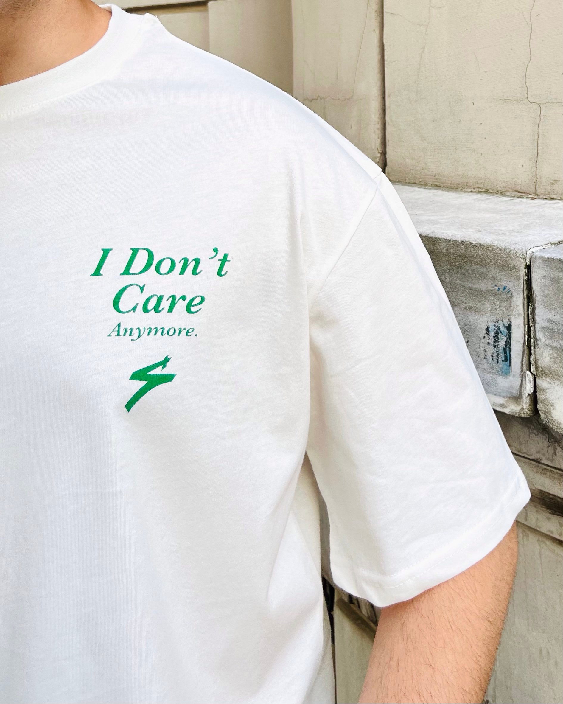 I DON'T CARE ECRU OVERSIZE T-SHIRT