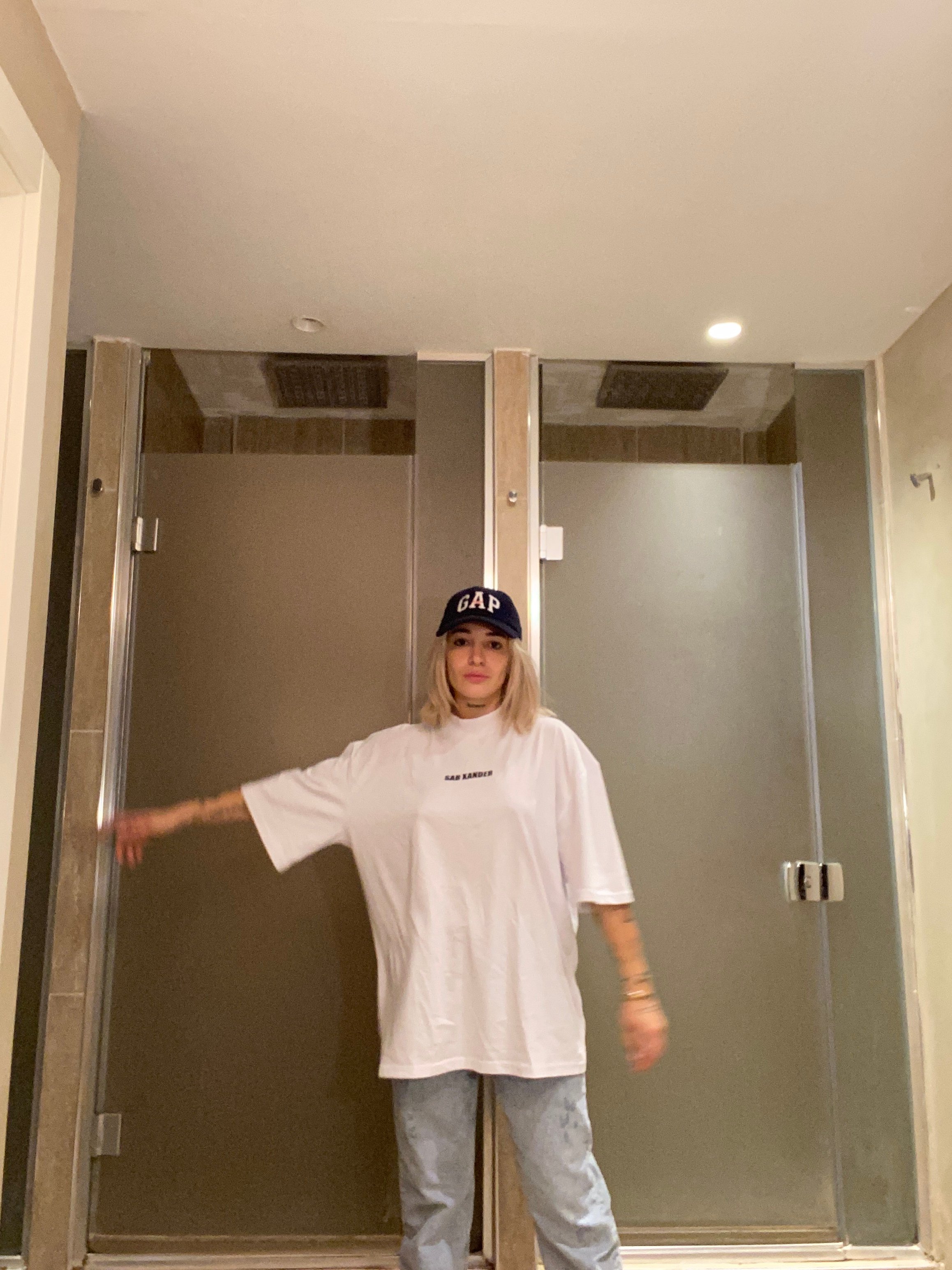 MAGIC EYE WHITE OVERSIZE T-SHIRT
