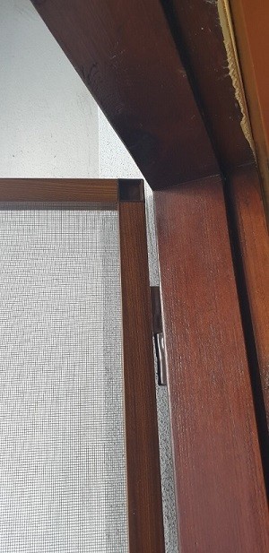 Menteşeli Açılır Balkon Kapı Sinekliği