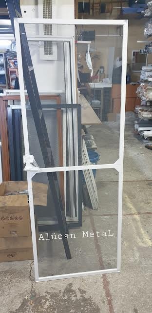 Menteşeli Açılır Balkon Kapı Sinekliği