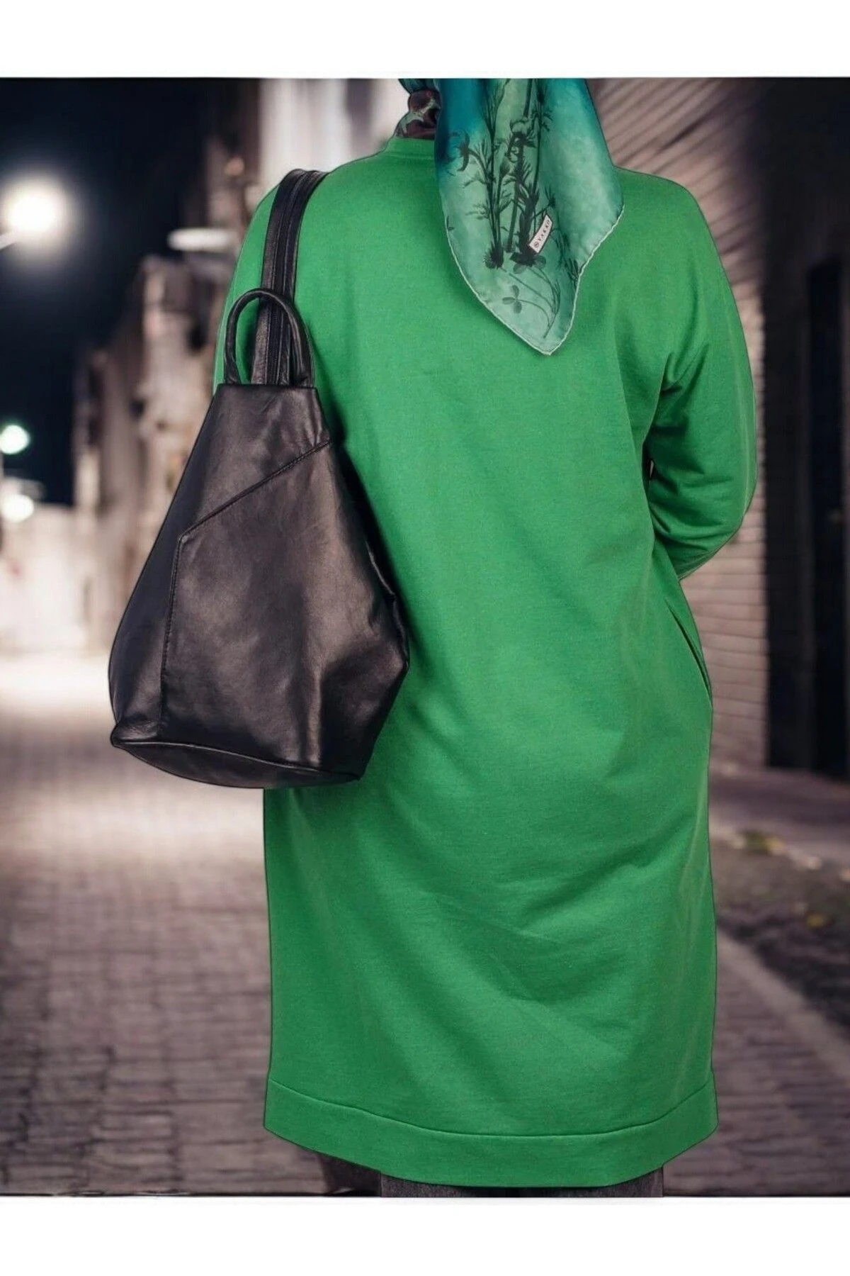 Hakiki Deri Kadın Omuz Sırt Çantası Vazo Model Siyah Renkli Çntvazosiyahtr003