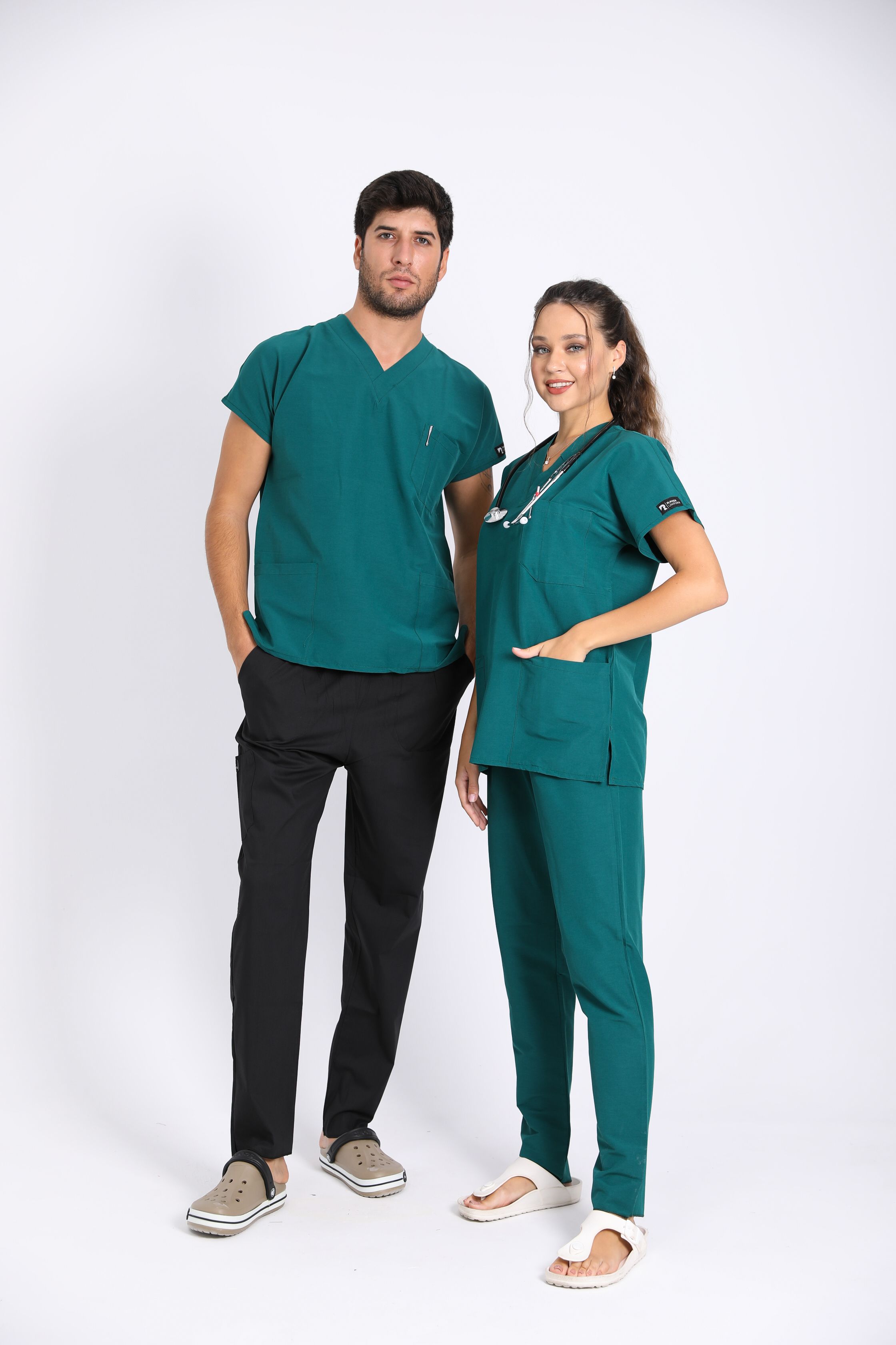  Unisex Doktor Hemşire Medikal Cerrahi Forma - ZÜMRÜT YEŞİL TAKIM