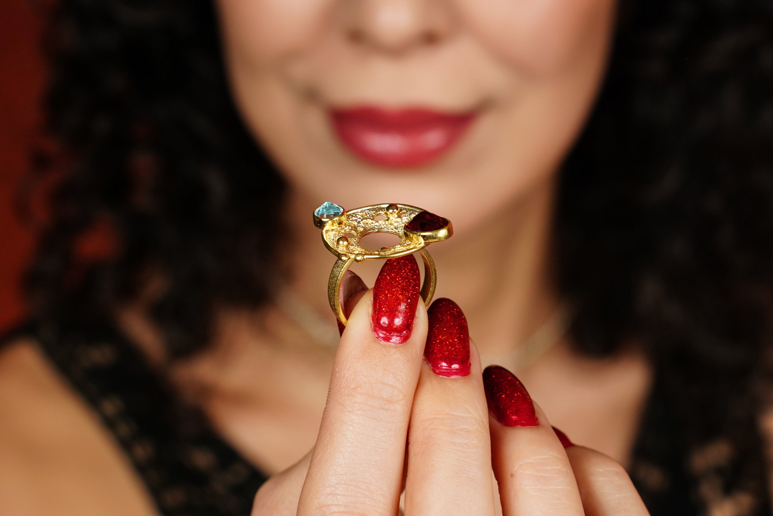 “Celestial Gate” – Kıyanit & Peridot Taşlı 18K Altın Kaplama Yüzük 0 image